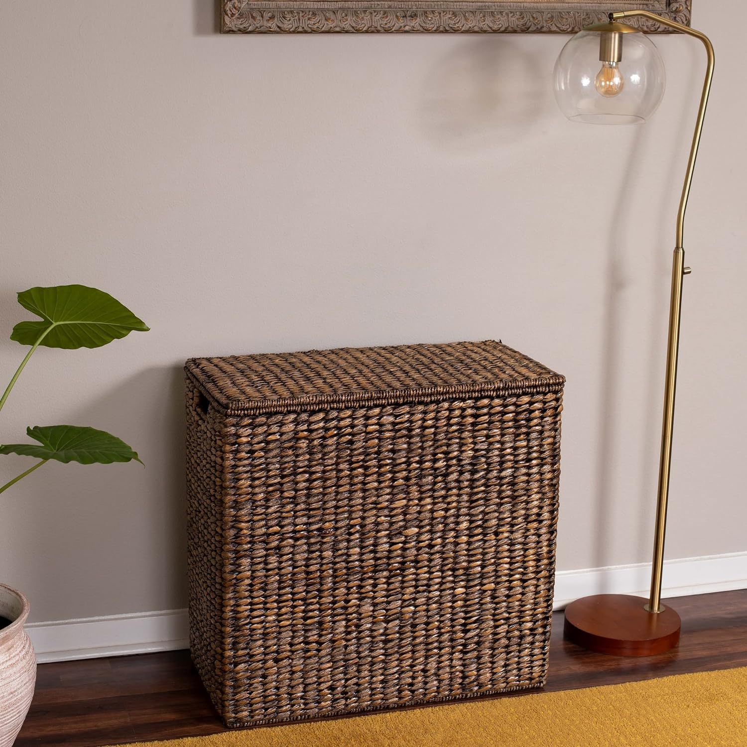 Extra large split gift basket with lining
